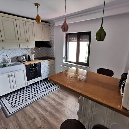 Salt Apartment *